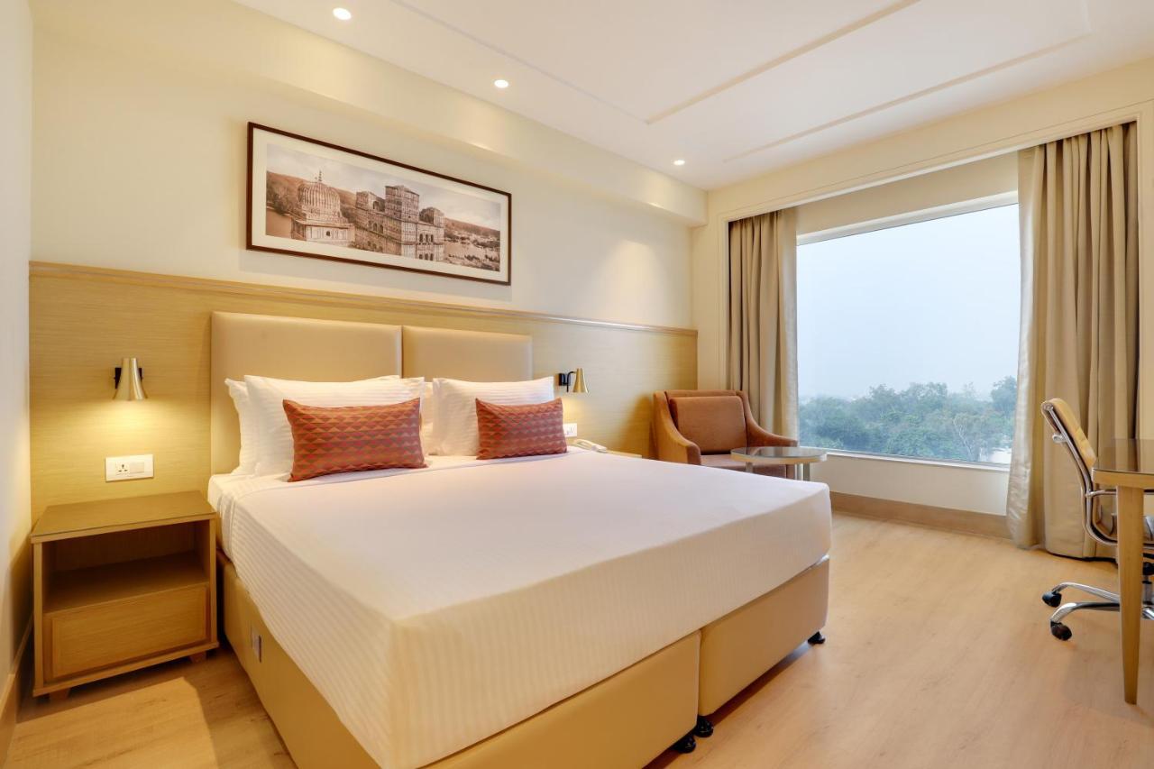 Lemon Tree Hotel, Jhānsi Dış mekan fotoğraf